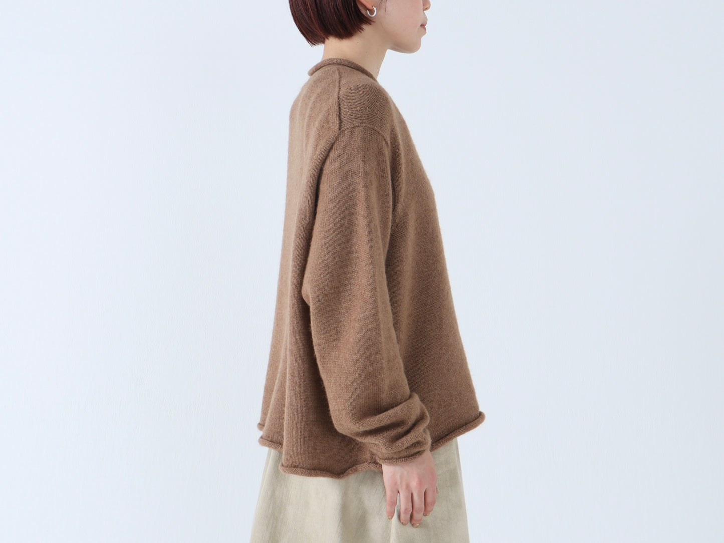 【NEW】ベビーキャメル ロールネックセーター