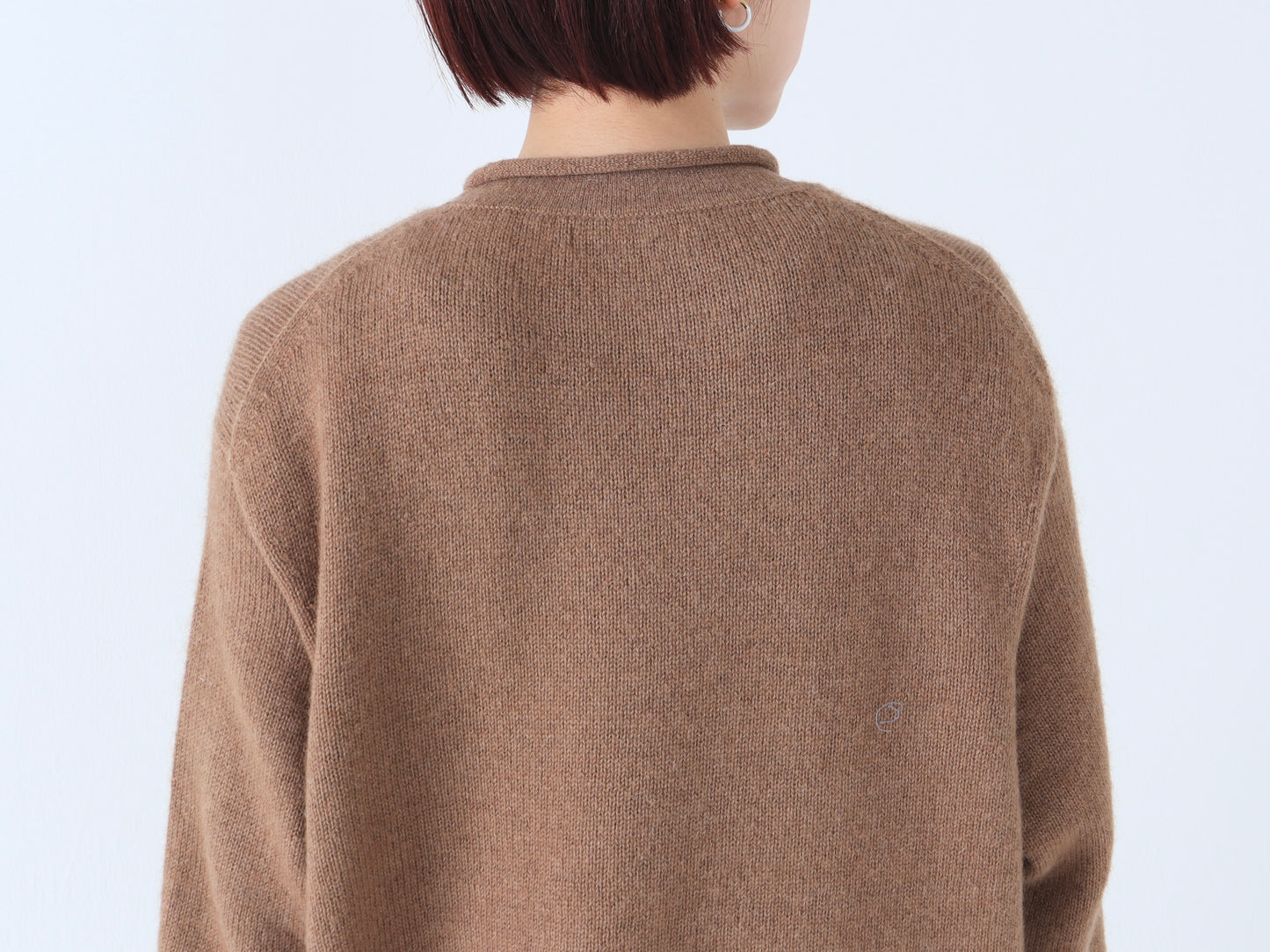【NEW】ベビーキャメル ロールネックセーター