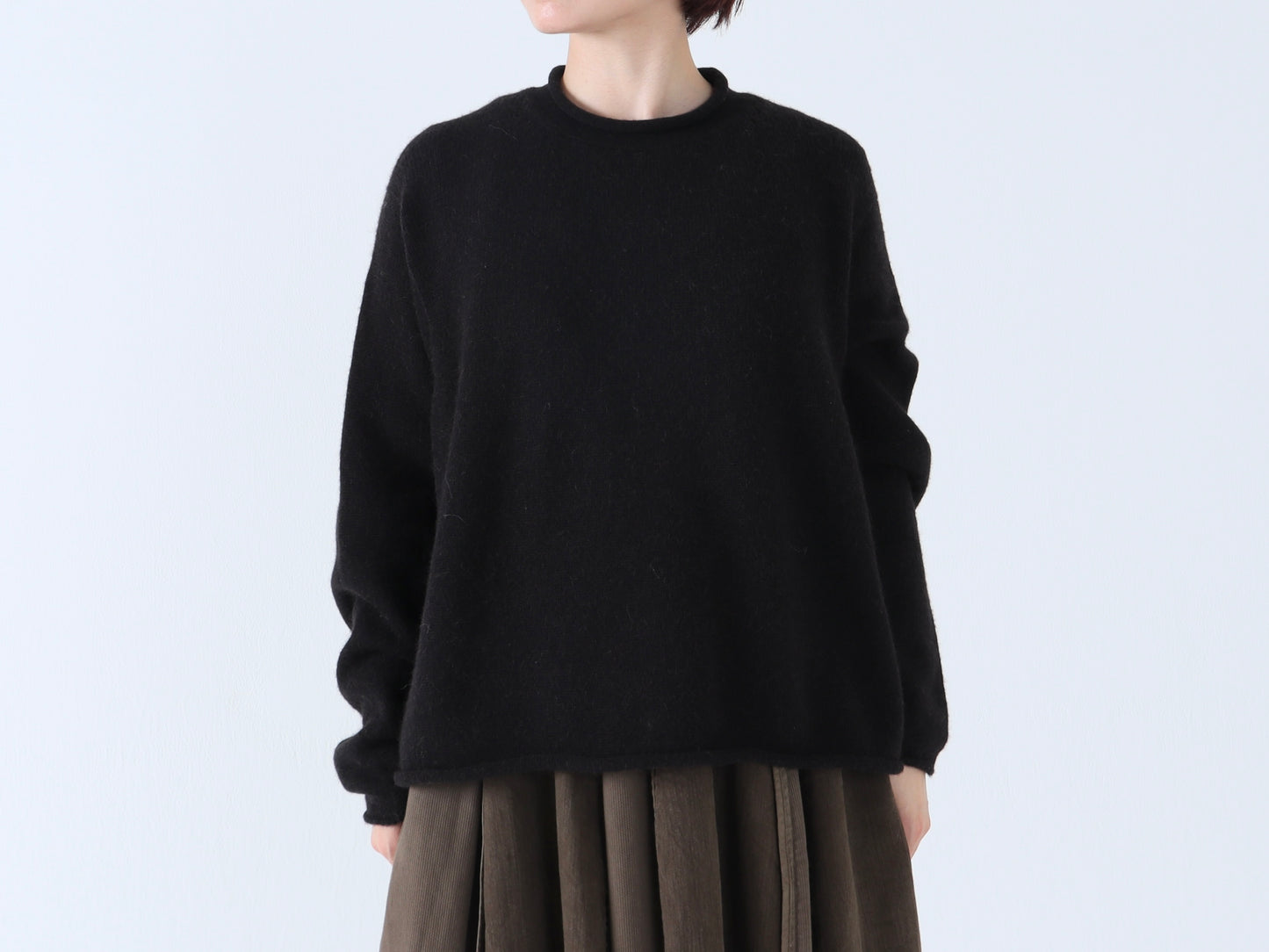 【NEW】ベビーキャメル ロールネックセーター