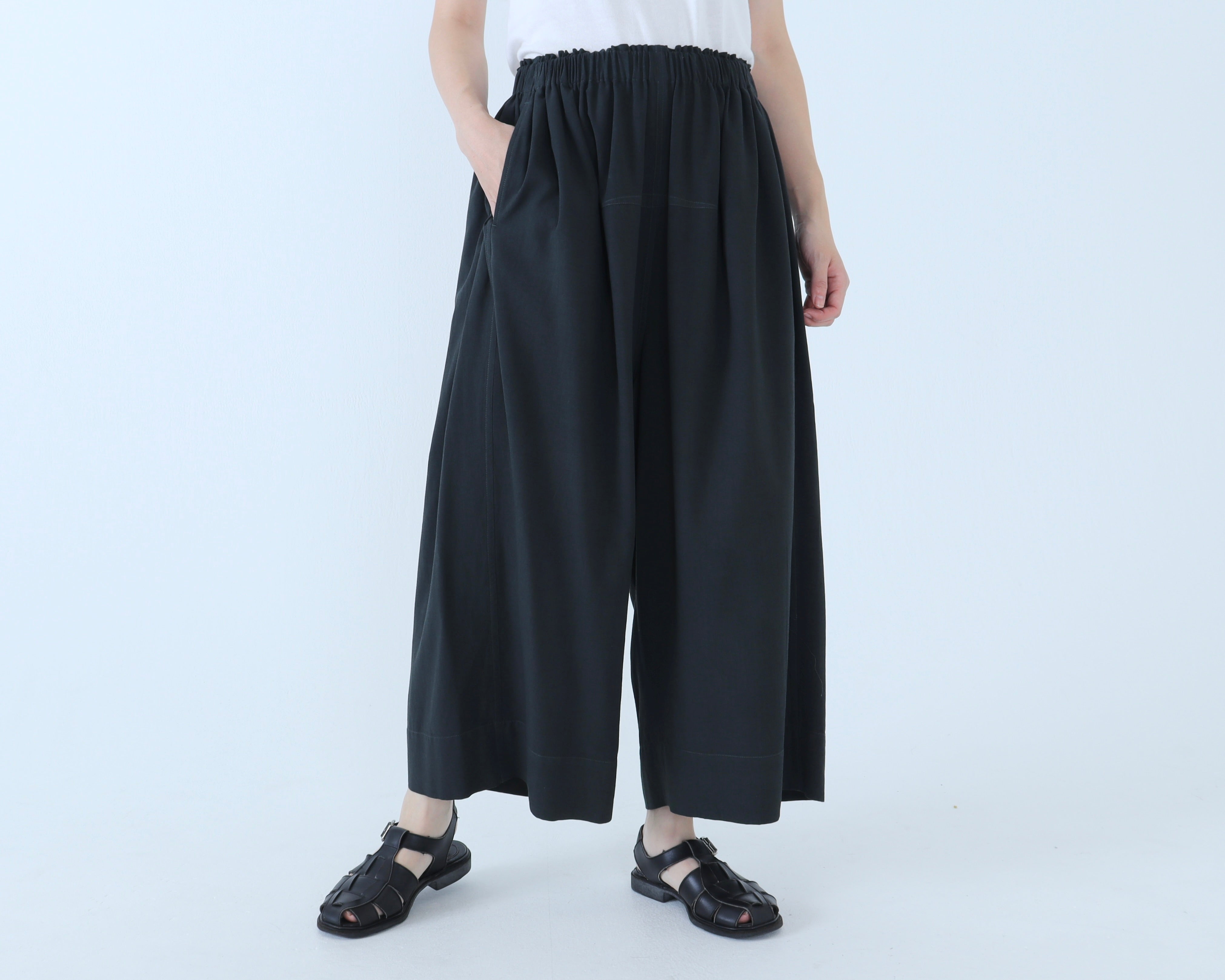 【新品】factory 黒のバンブーコットン ガウチョパンツ バンブーコットン ガウチョパンツ – factory