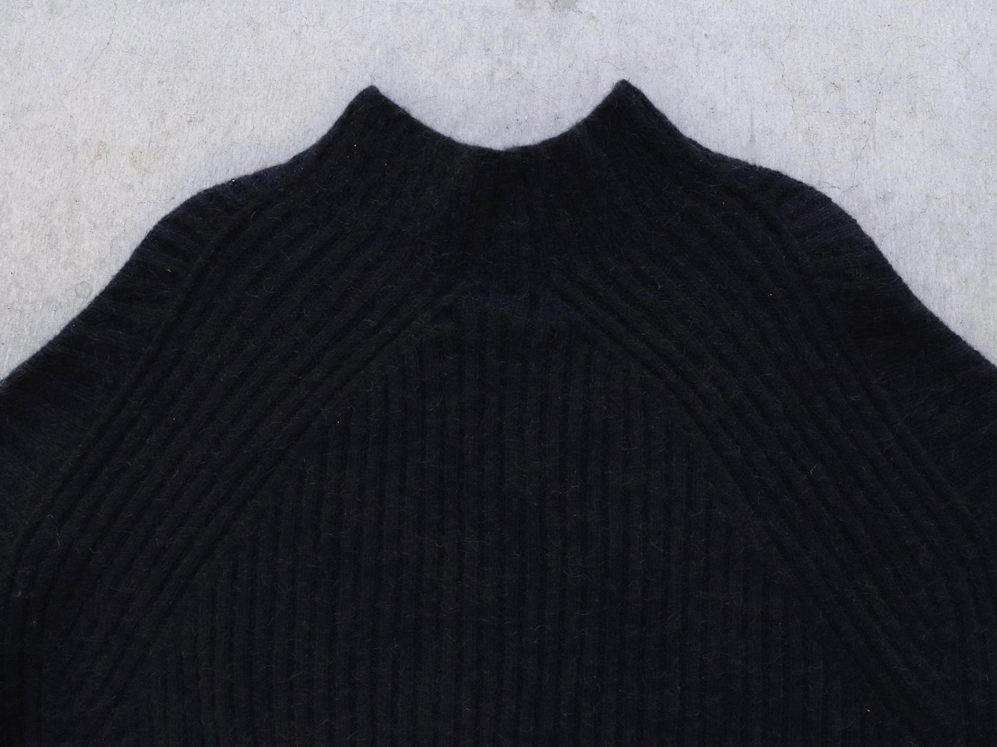 【NEW】ベビーキャメル リブハイネックセーター