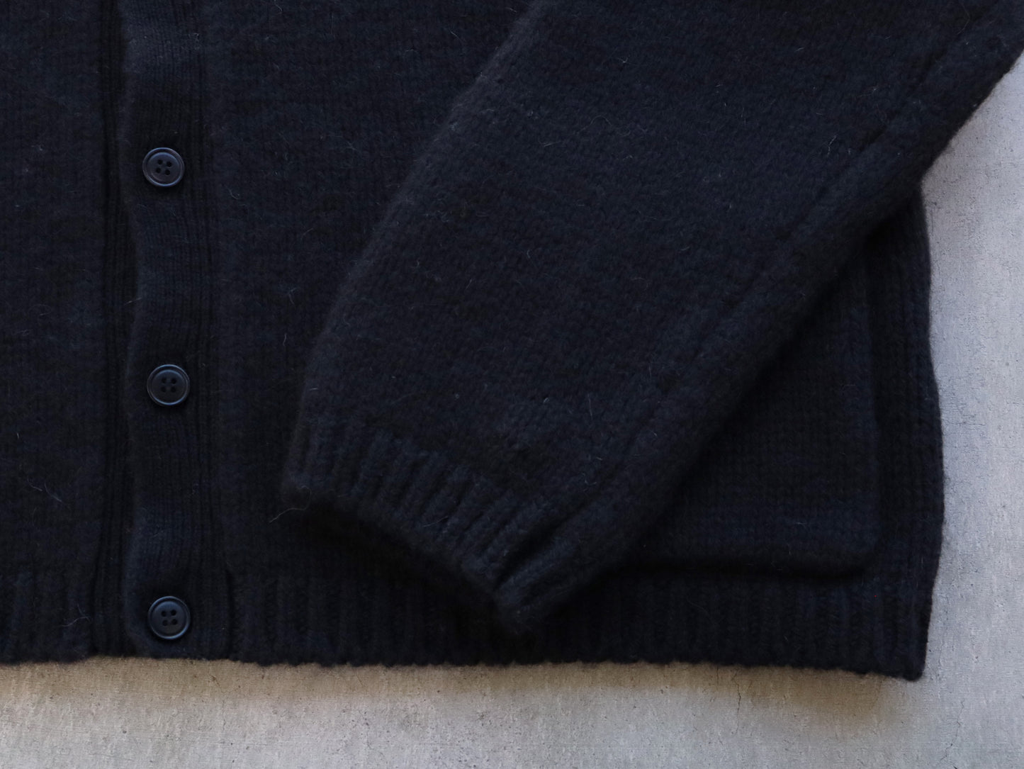 【NEW】モンゴルウール ショート丈カーディガン