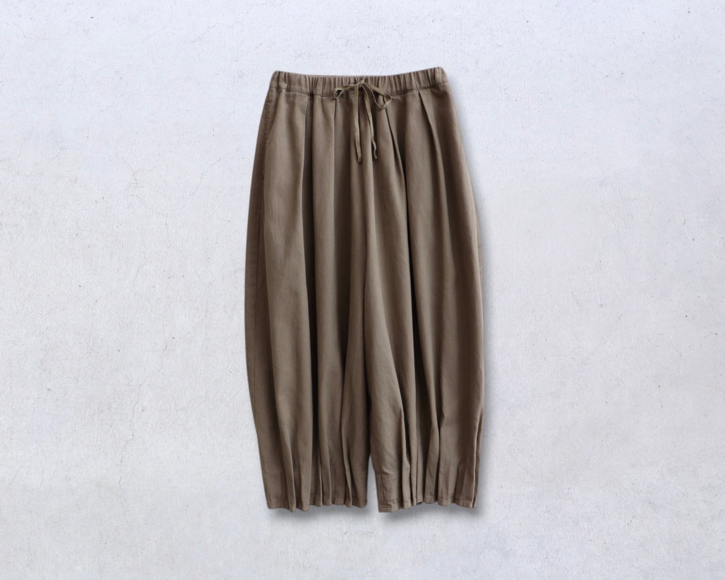 綿刺し子 プリーツパンツ