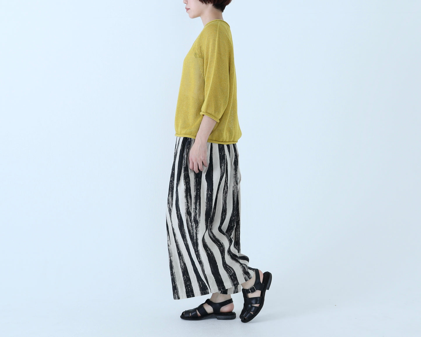 【NEW】綿麻 黒ストライプ  シャーリングパンツ