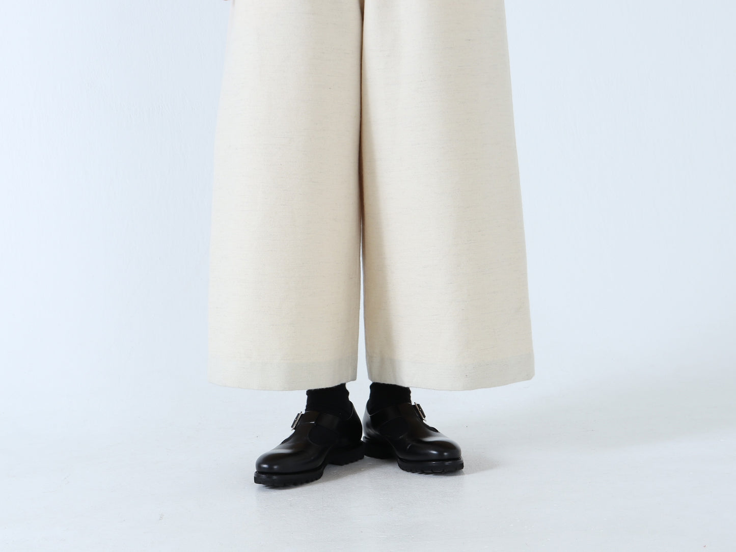 【NEW】綿ウール朱子織 リラックスパンツ