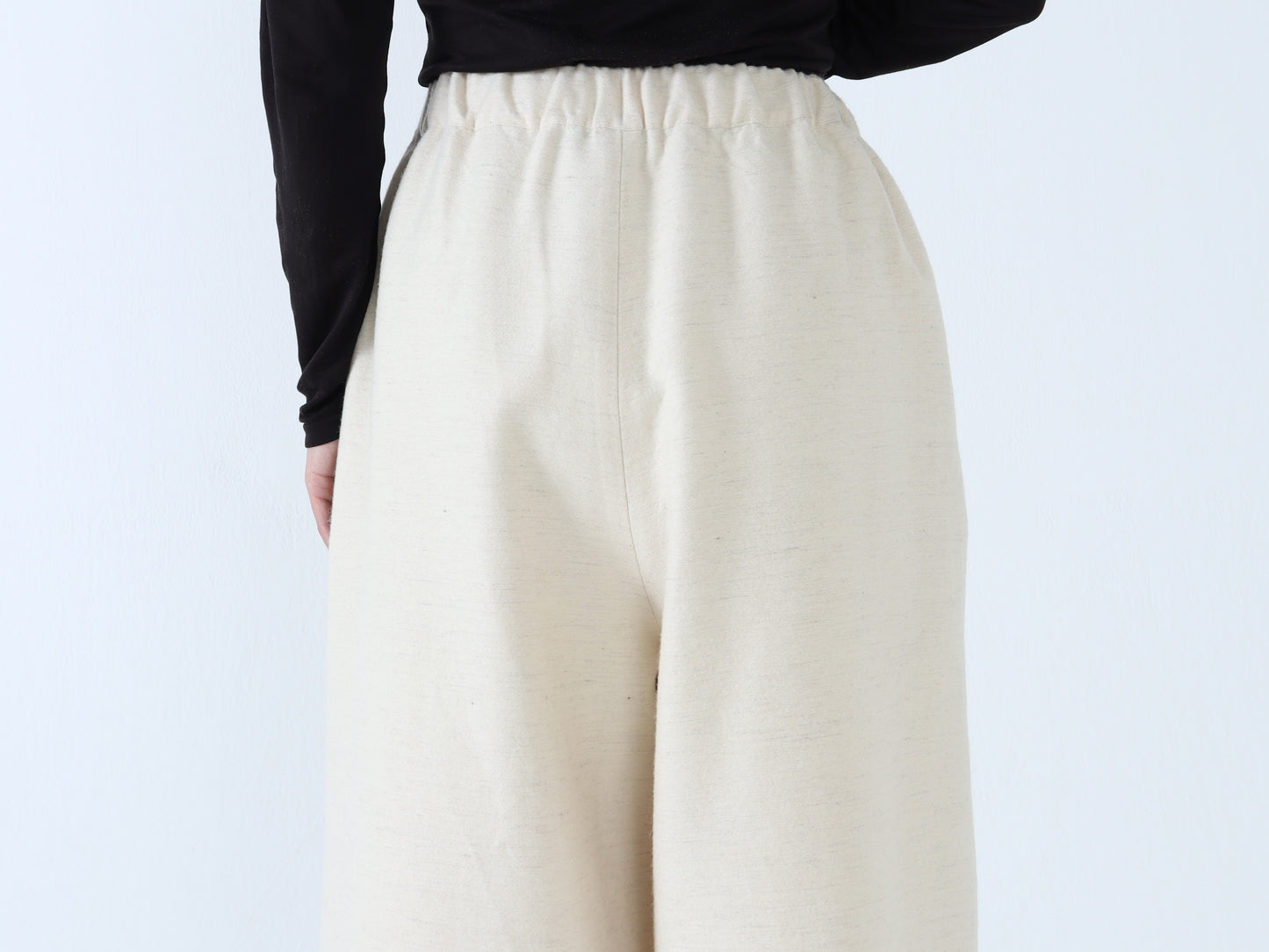 【NEW】綿ウール朱子織 リラックスパンツ