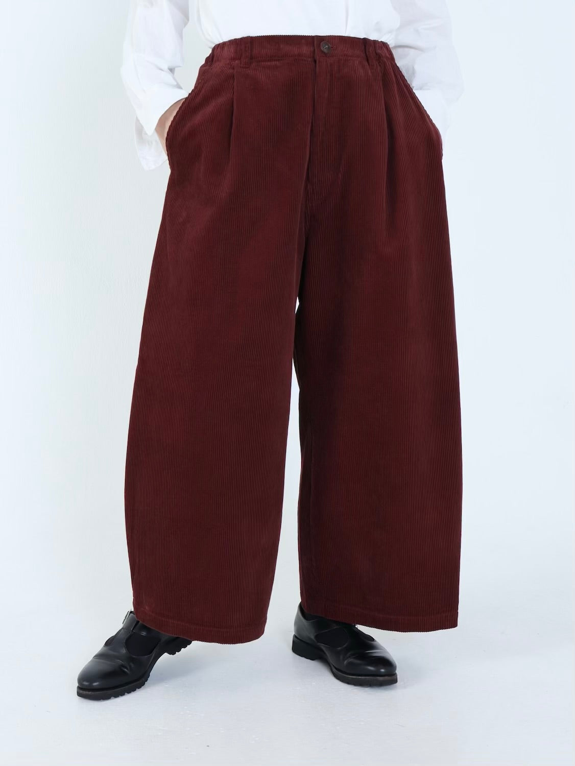 【NEW】綿コーデュロイ タックパンツ