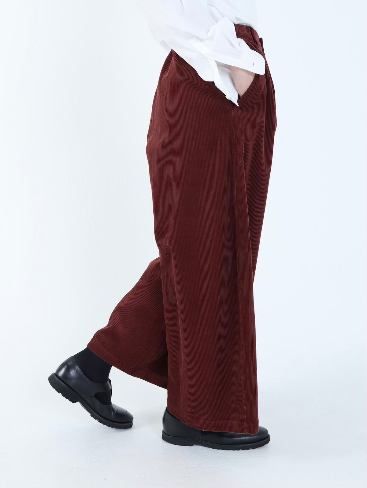 【NEW】綿コーデュロイ タックパンツ