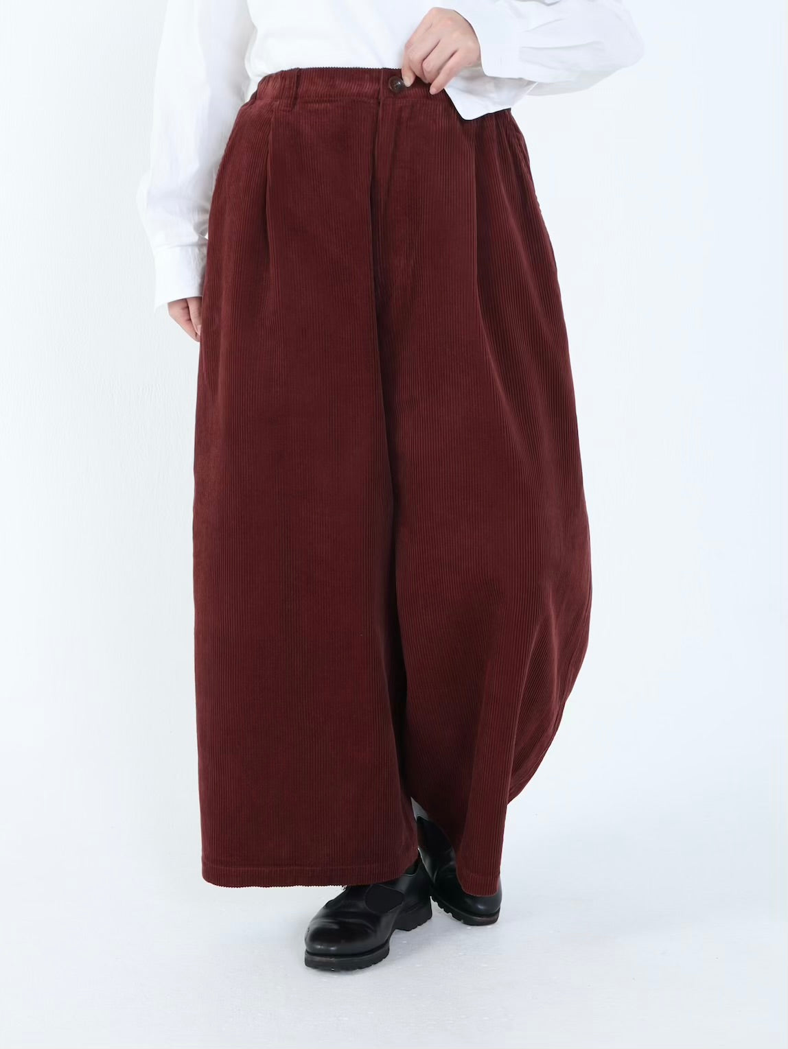 【NEW】綿コーデュロイ タックパンツ