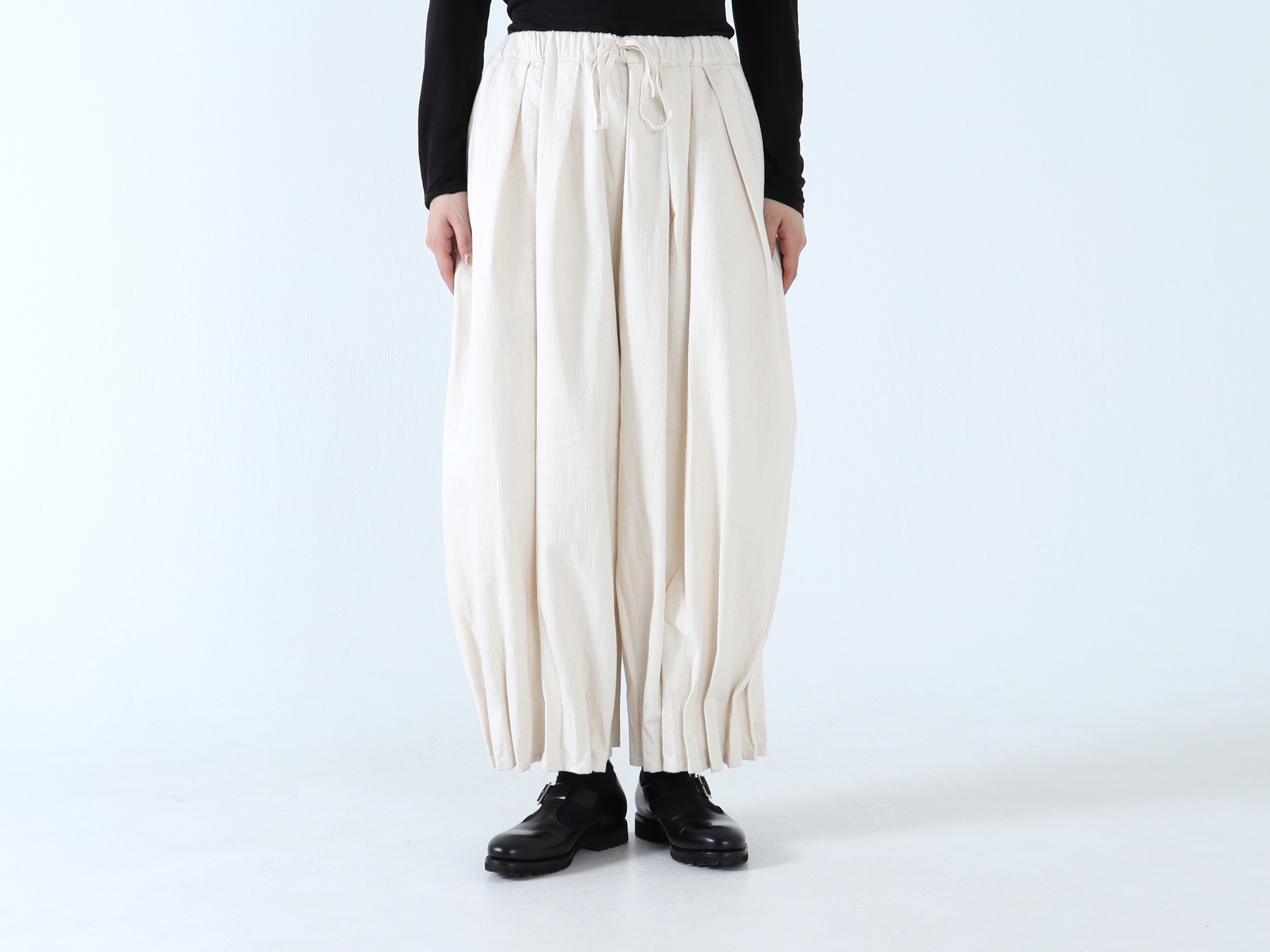 FACTORY プリーツパンツ キナリ Pants – factory