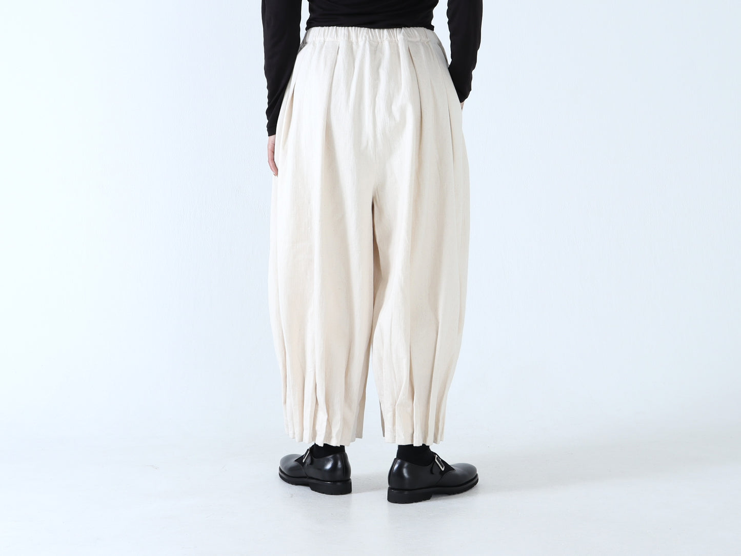 ジンバブエコットン プリーツパンツ