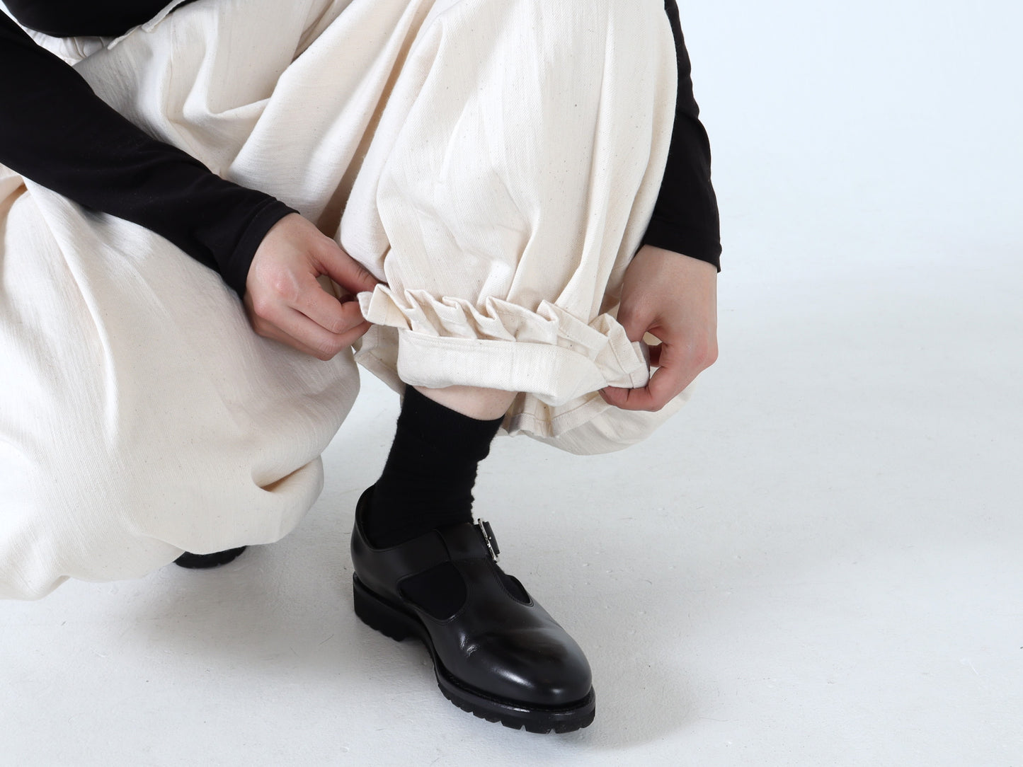 ジンバブエコットン プリーツパンツ