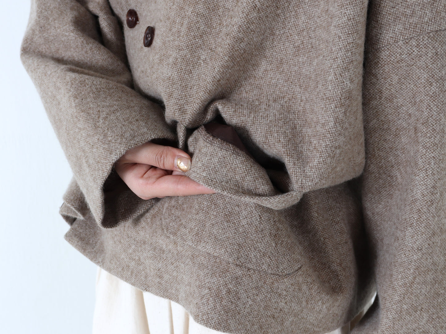 【NEW】ウールやぶれ織 ドルマンショートコート