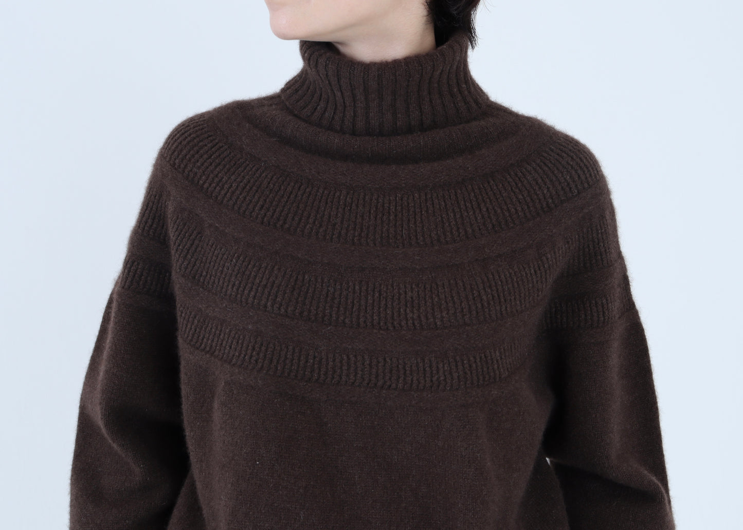 【NEW】ヤク レース柄オフタートルセーター　　