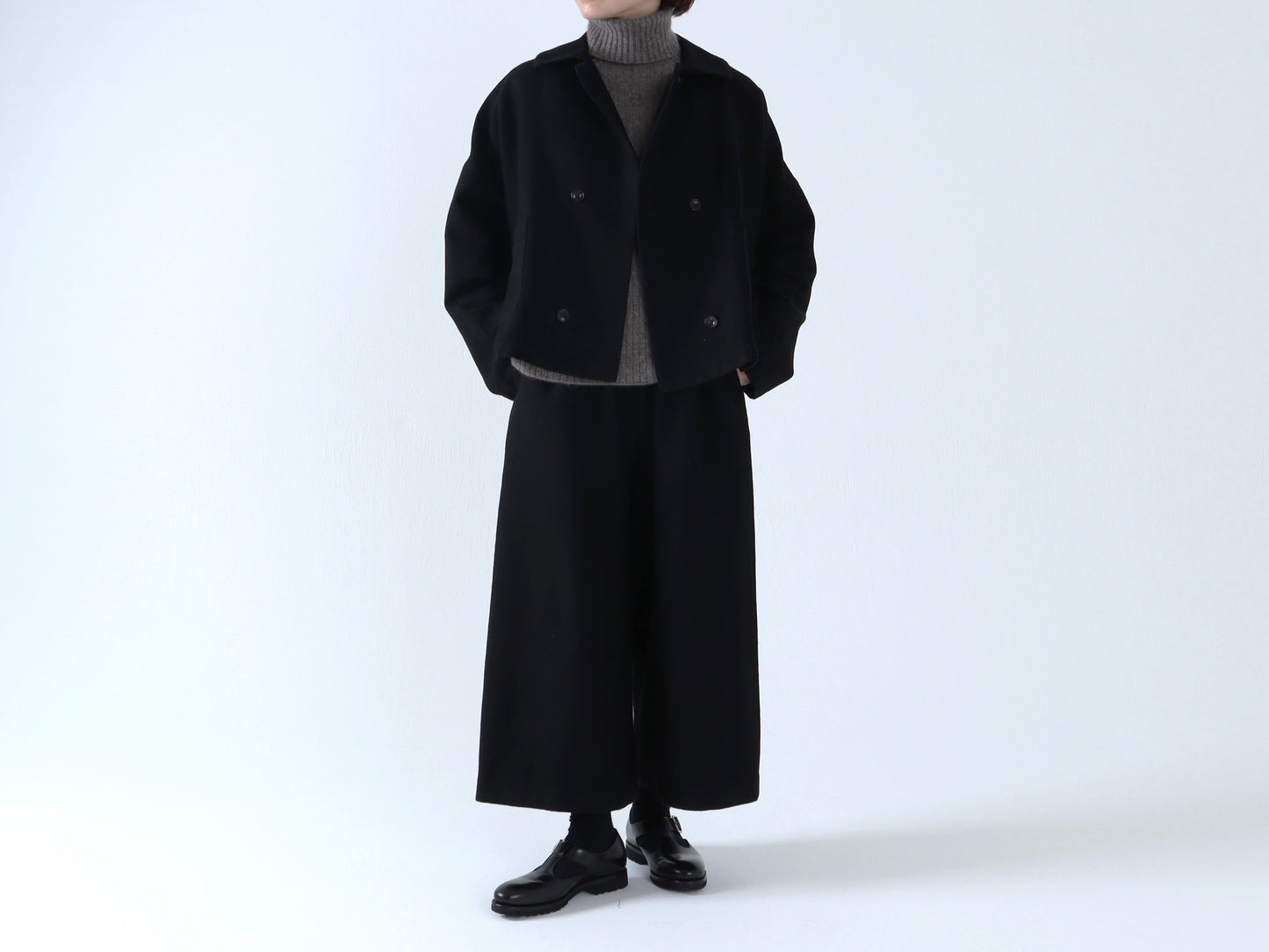 【NEW】綿ウール朱子織 リラックスパンツ