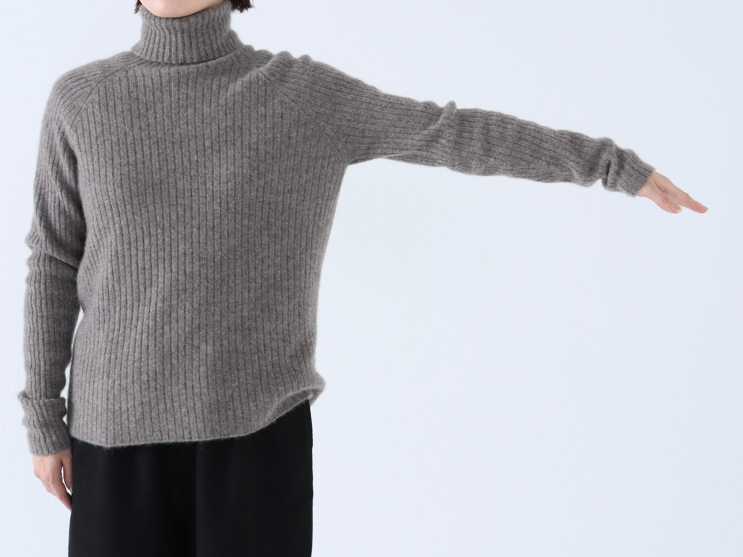ヤク リブタートルネックセーター