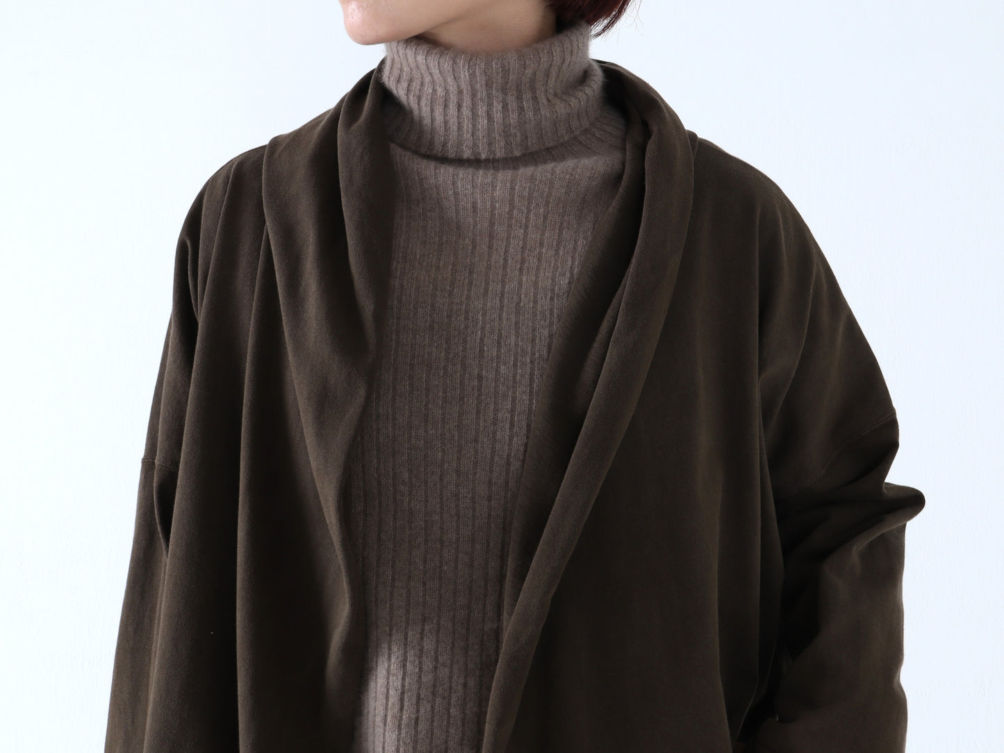 ブラックカシミヤ リブタートルネックセーター