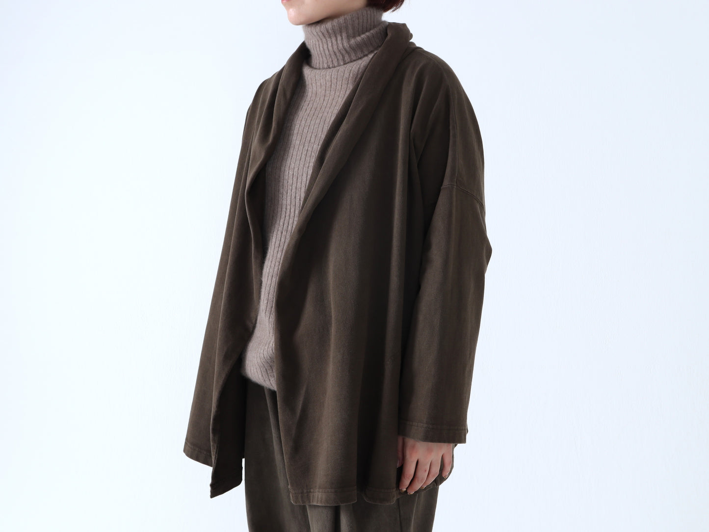 ブラックカシミヤ リブタートルネックセーター