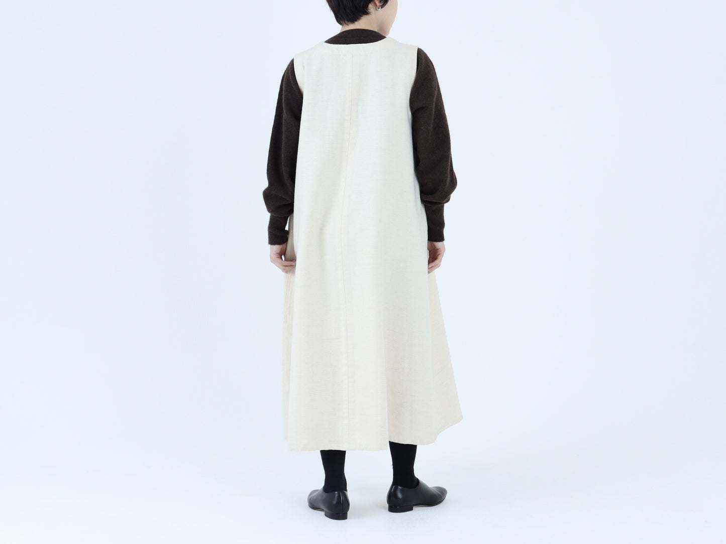 【NEW】綿ウール朱子織 Vネックワンピース