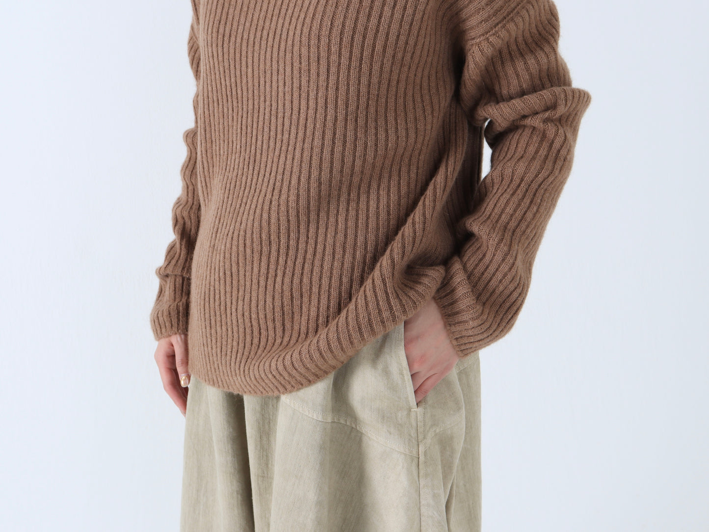 【NEW】ベビーキャメル リブハイネックセーター