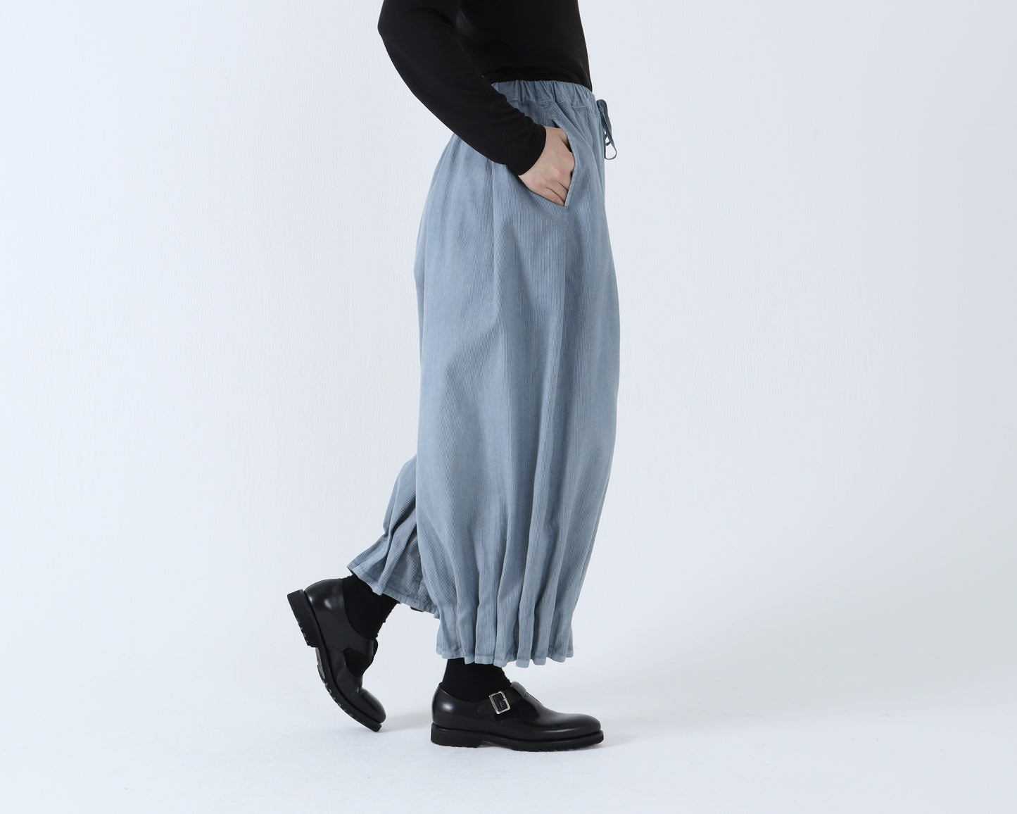 綿刺し子 プリーツパンツ