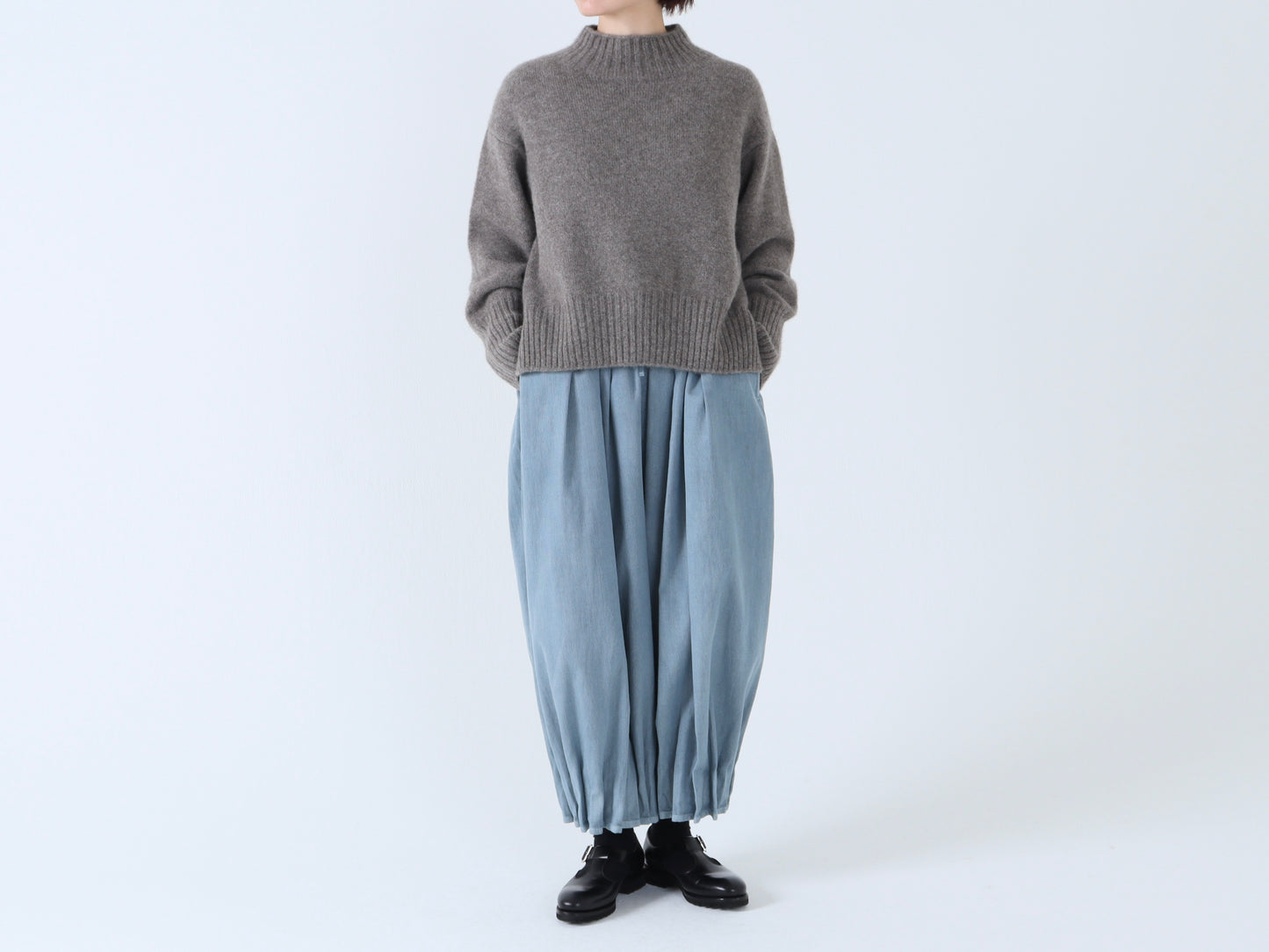 綿刺し子 プリーツパンツ