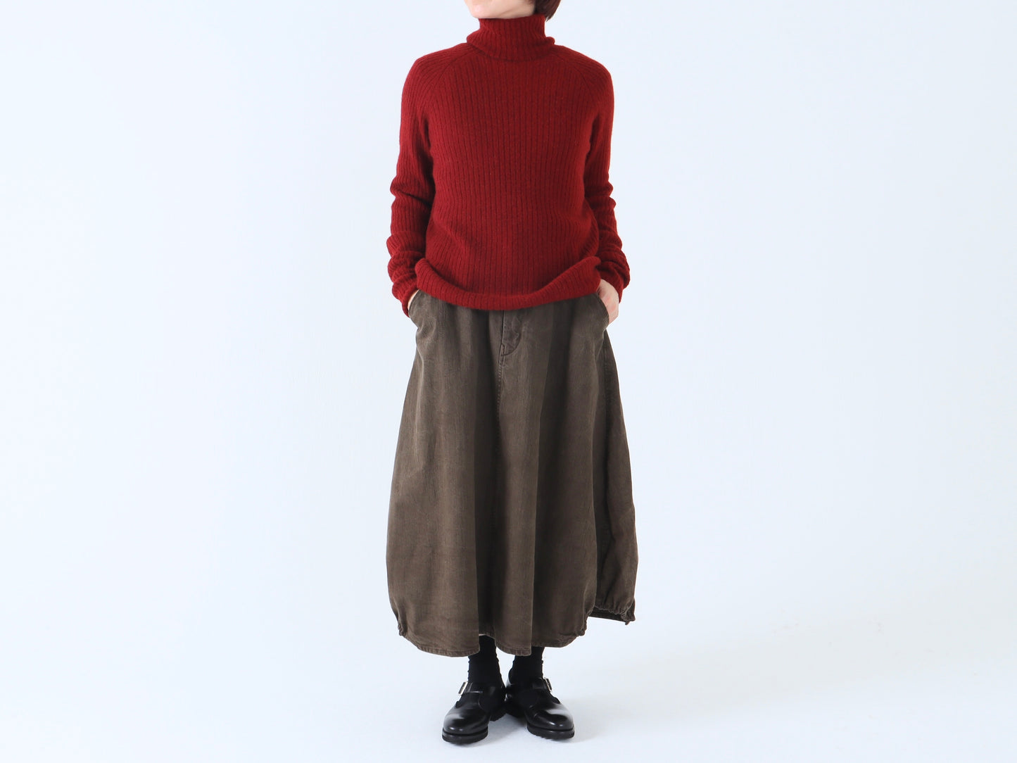 ベビーキャメル リブタートルネックセーター