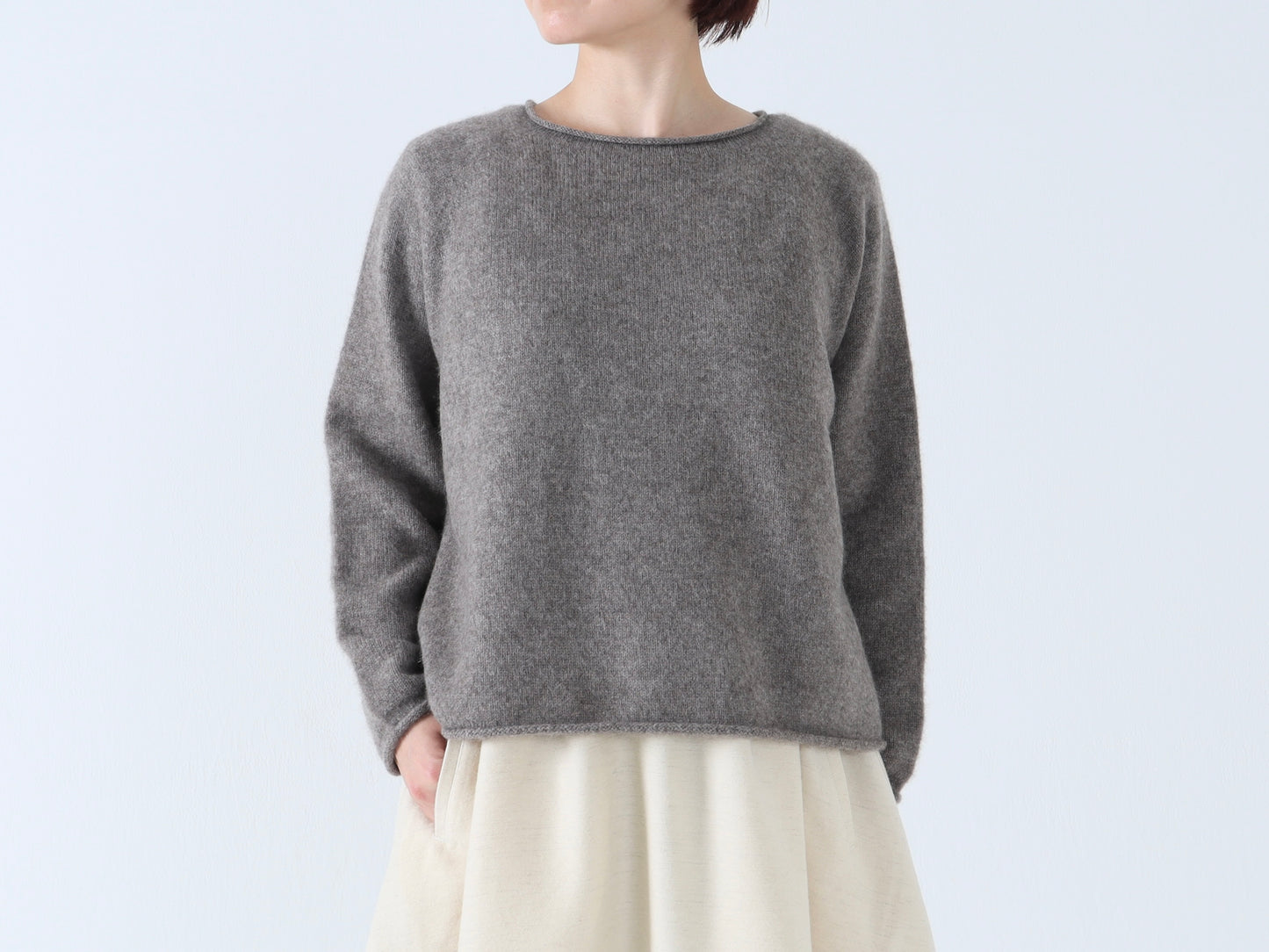 ヤク ロールネックセーター