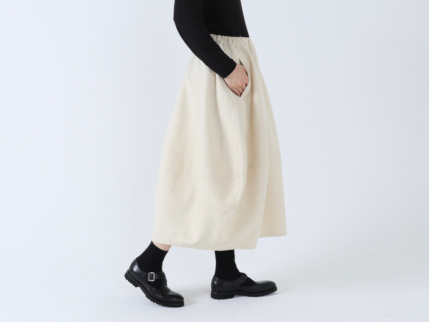 【NEW】綿ウール朱子織 バルーンスカート