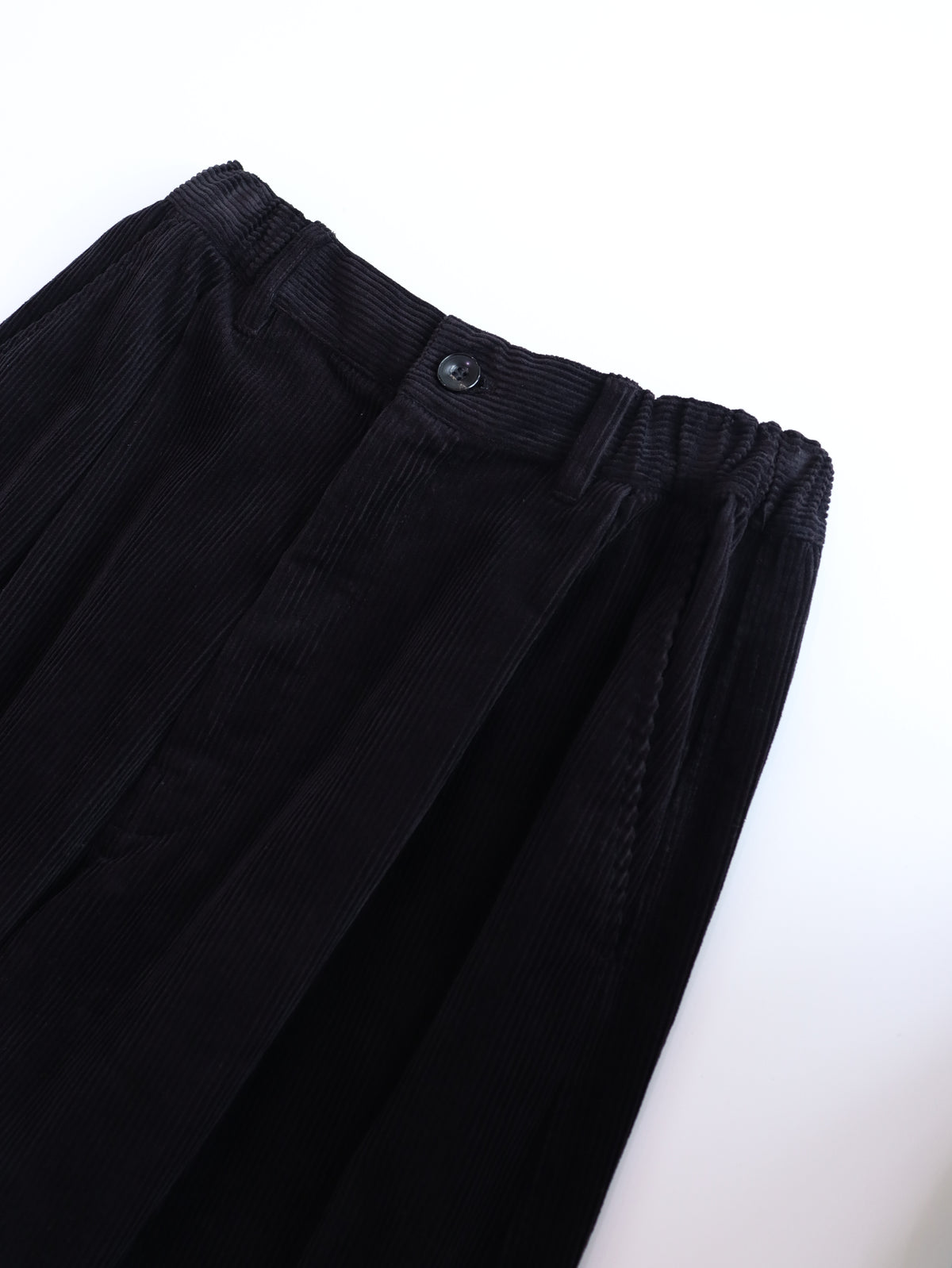 【NEW】綿コーデュロイ タックパンツ