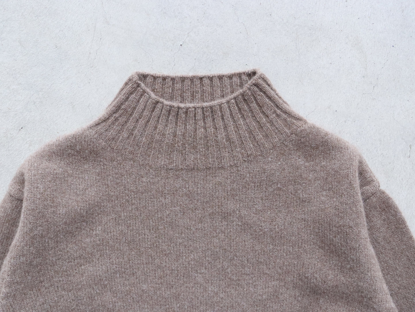 ヤク ショート丈ワイドセーター