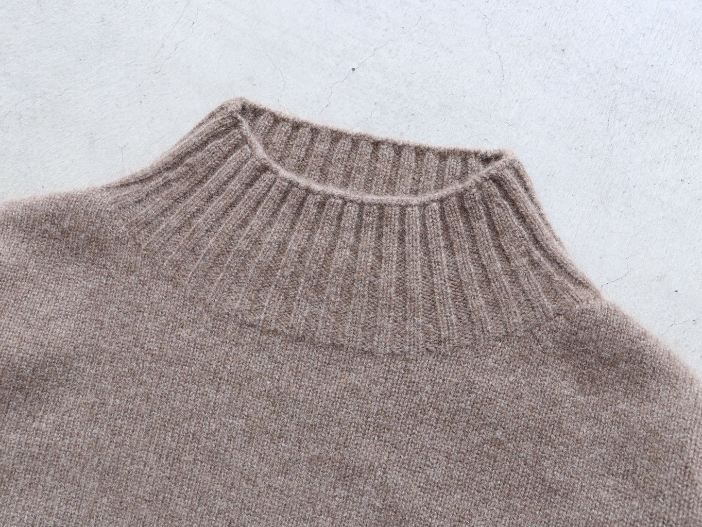 ヤク ショート丈ワイドセーター