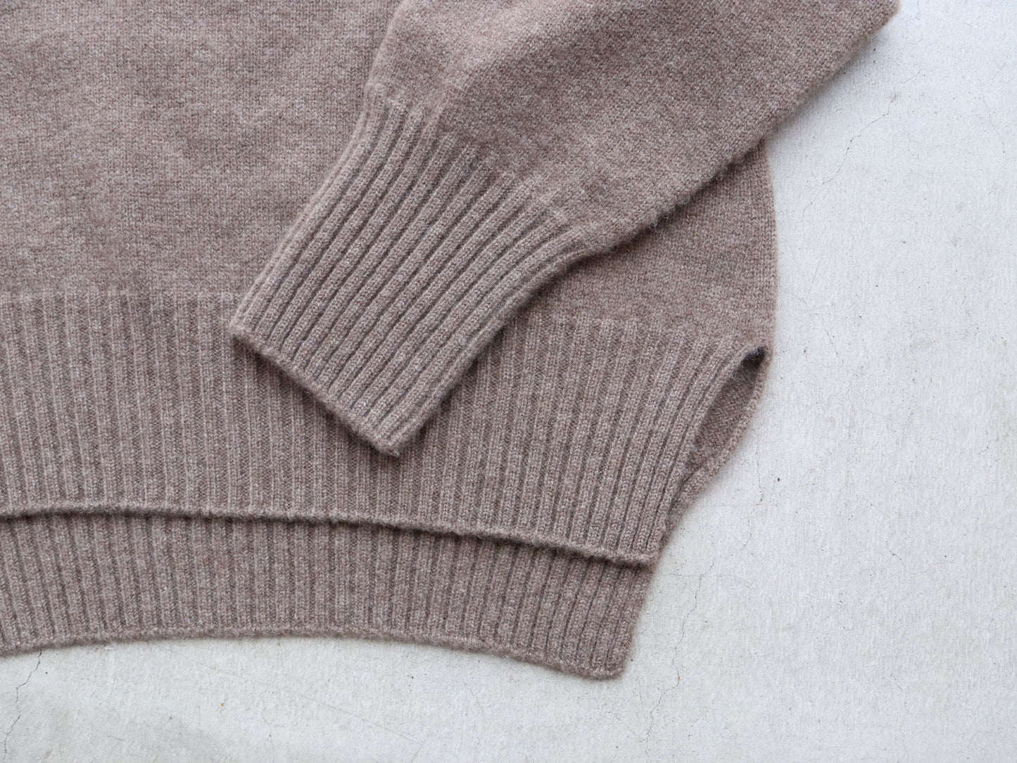 ヤク ショート丈ワイドセーター