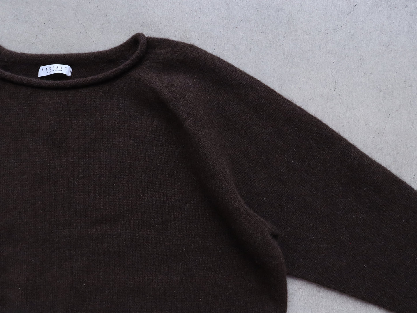 ヤク ロールネックセーター