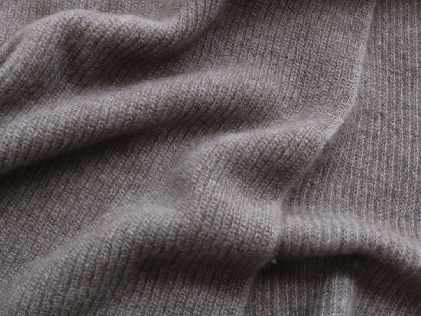 【NEW】ブラックカシミヤ 片あぜマフラー