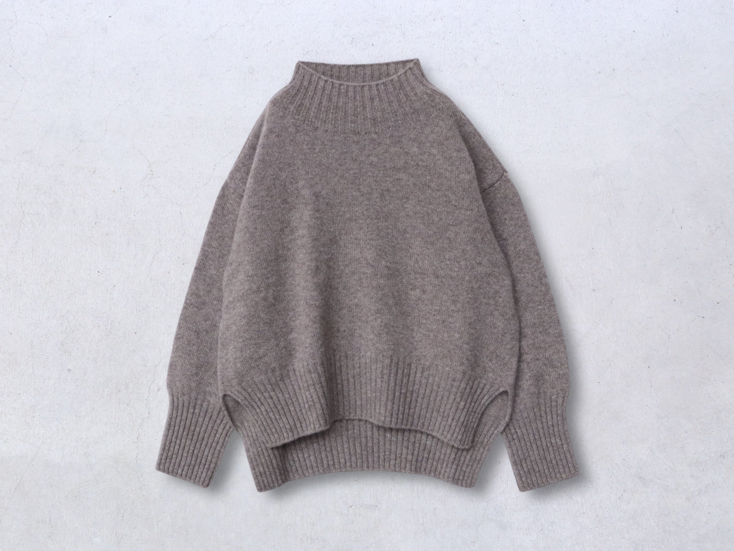 ヤク ショート丈ワイドセーター – factory