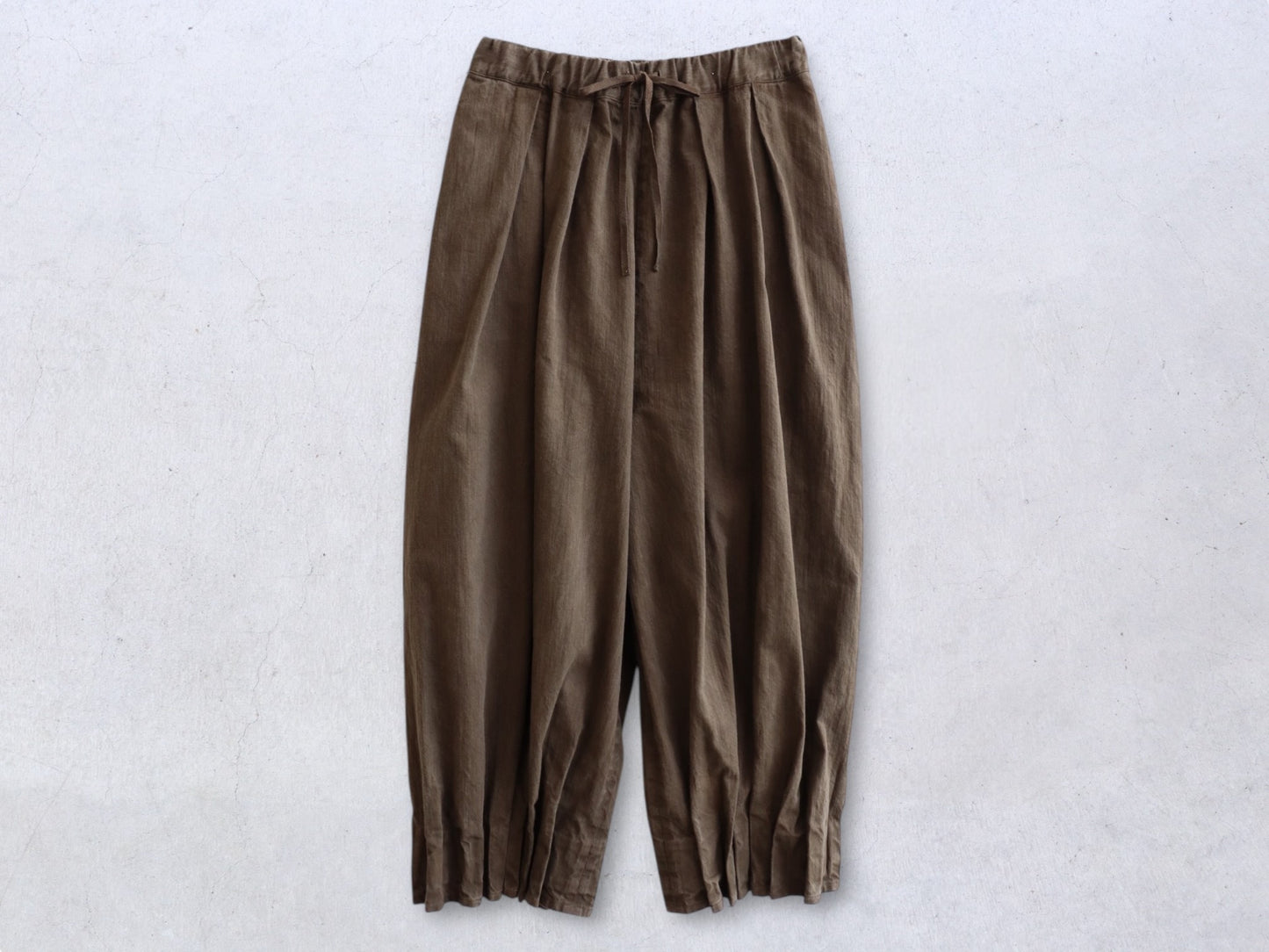 ジンバブエコットン プリーツパンツ