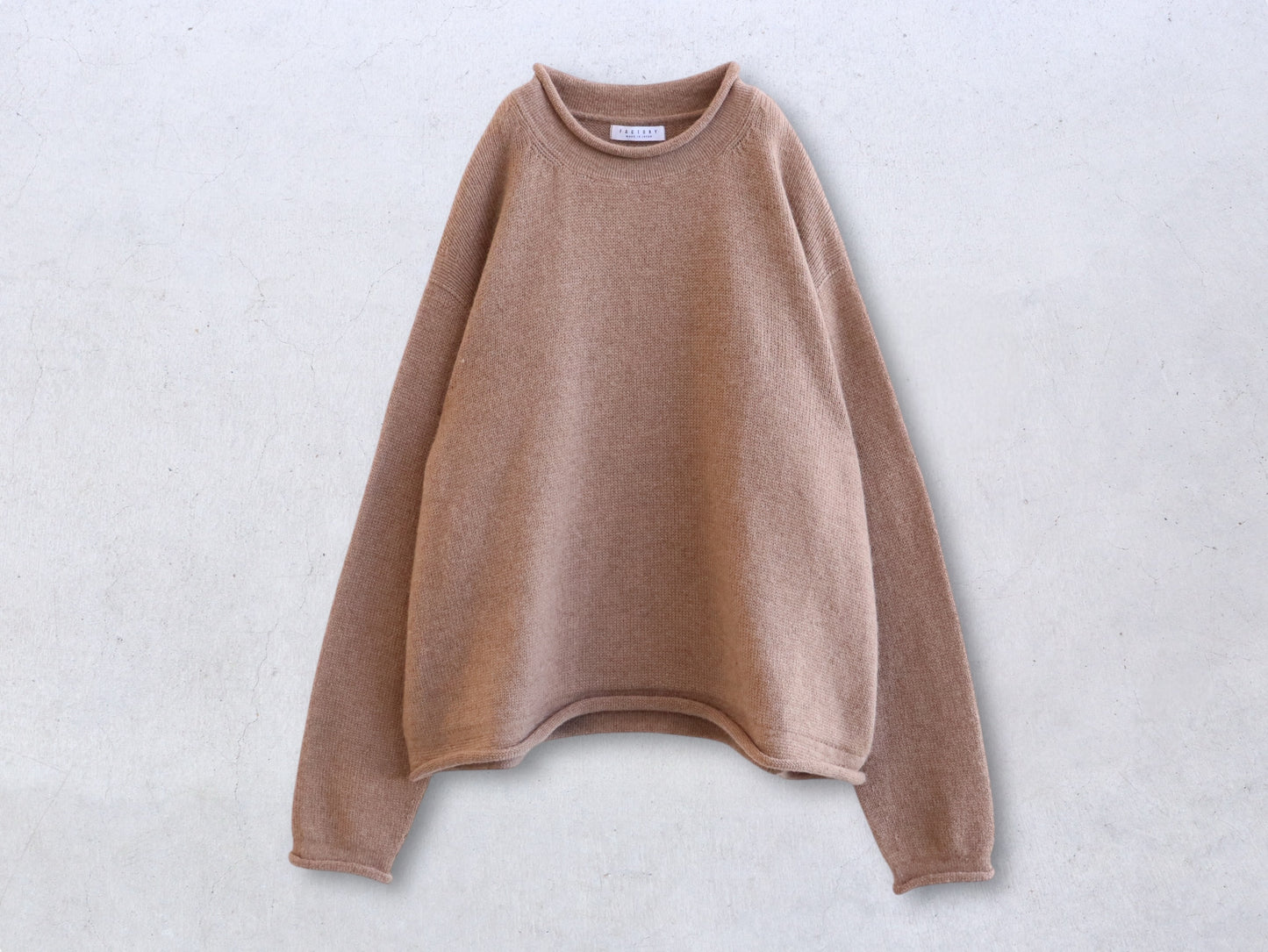 【NEW】ベビーキャメル ロールネックセーター