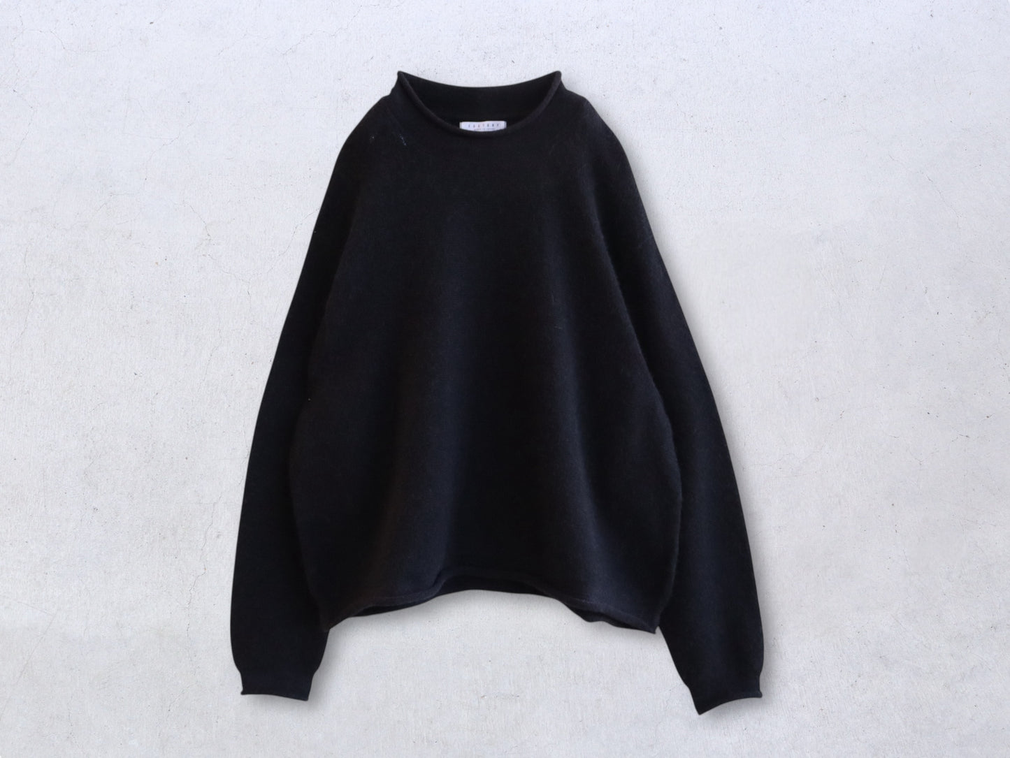 【NEW】ベビーキャメル ロールネックセーター