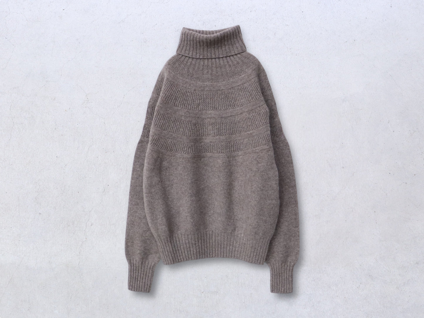 【NEW】ヤク レース柄オフタートルセーター　　