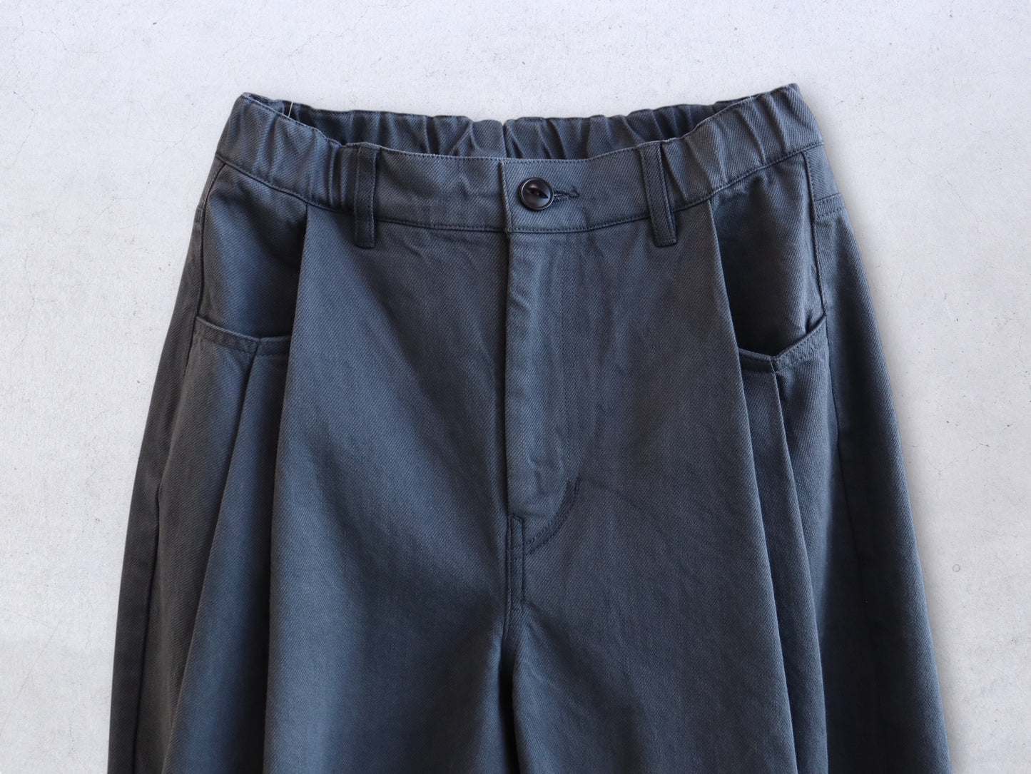 【NEW】綿デニム オーバータックパンツ