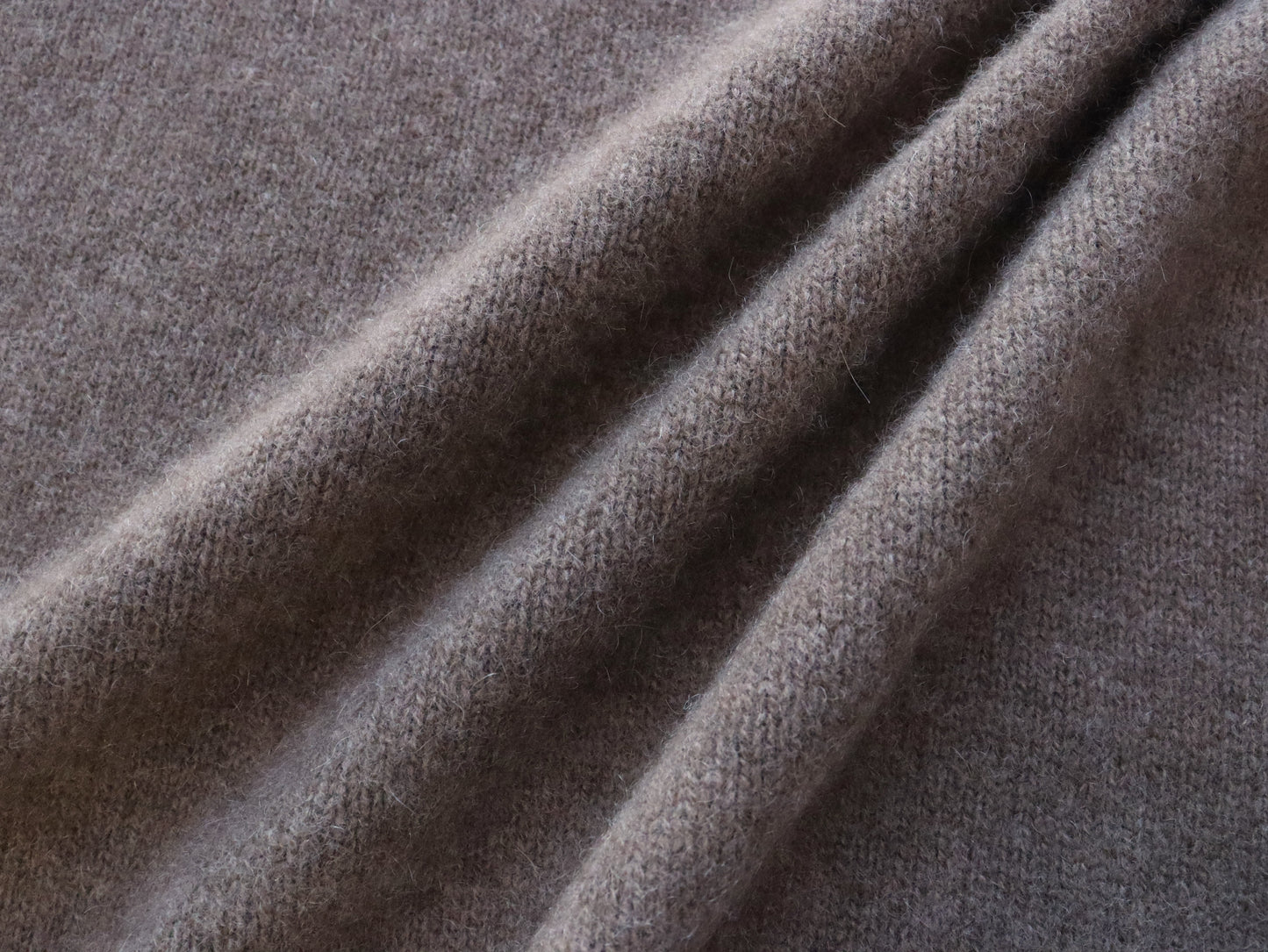 ヤク ラグランセーター