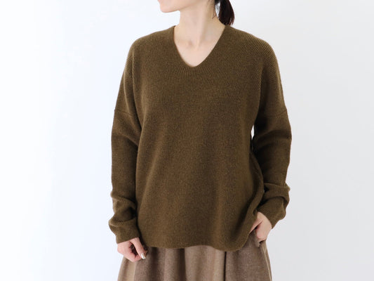 23AW｜K-07｜ヤク Vネック片畦 Sweater〈COZY〉