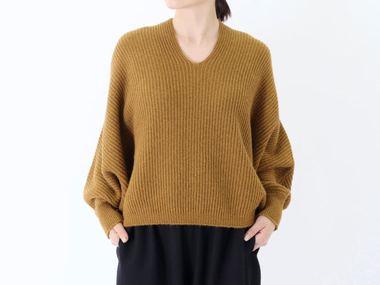 23AW｜K-13｜ベビーキャメル 片畦ワイド Sweater〈COZY〉