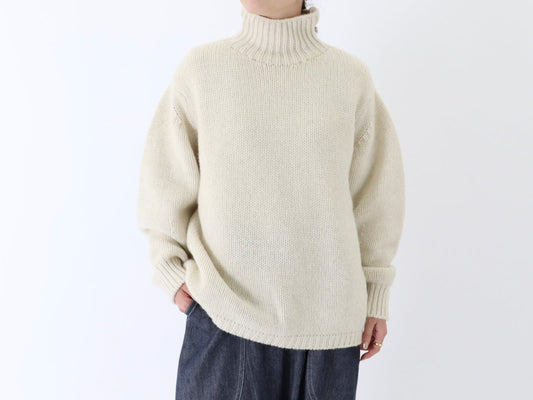 23AW｜K-18｜モンゴリアンウール タートルネック Sweater〈UNIQUE〉